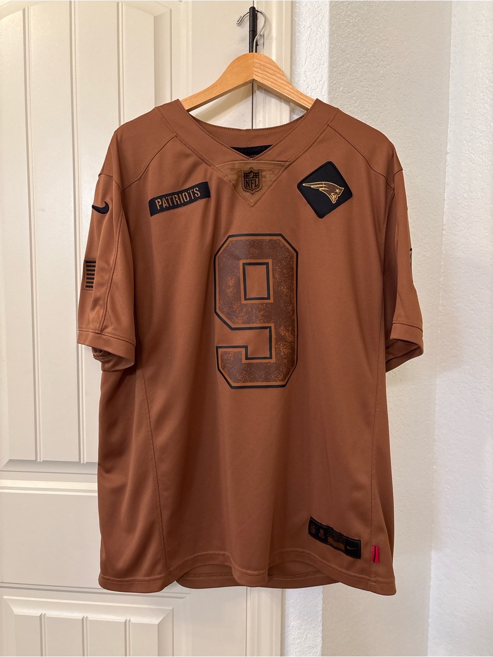 Nike New England Patriots Matthew Judon #9 Salute to Service Limited Jersey XL